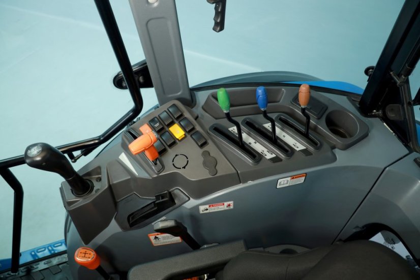 Traktor Solis 90